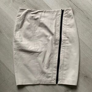 Danier Genuine Leather Snakeskin Classic Fit Skirt Size 2 beige black‎ zipper
